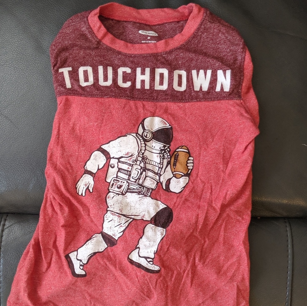 8 boys long sleeve tees